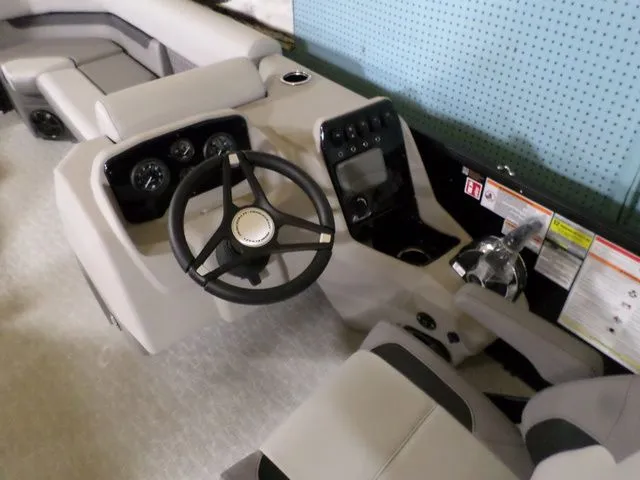 Slide: The Image of Princecraft Vectra 23 RL 2026 - 4