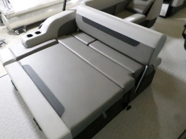 Slide: The Image of Princecraft Vectra 23 RL 2026 - 6