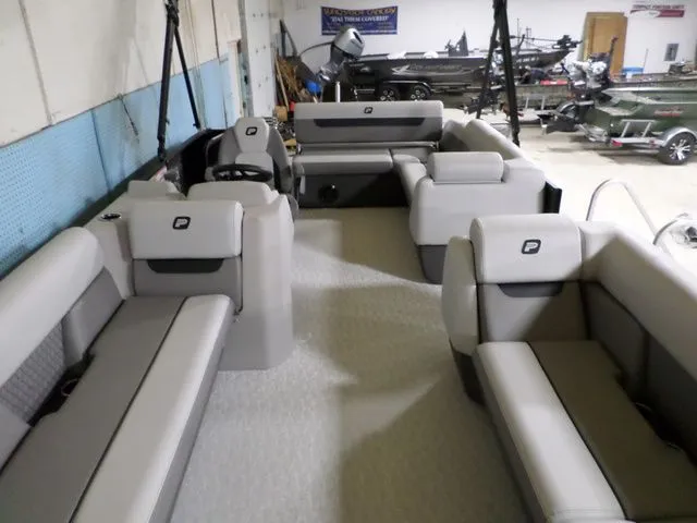 Slide: The Image of Princecraft Vectra 23 RL 2026 - 8