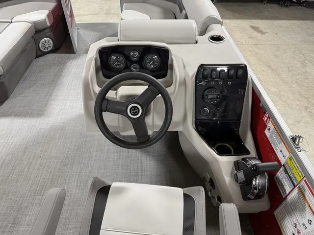 Slide: The Image of Princecraft Vectra 21 QL 2026 - 7