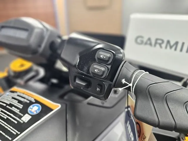 Slide: The Image of Close-up of Sea-Doo FISH PRO 2026 handlebar with Garmin device. - 20