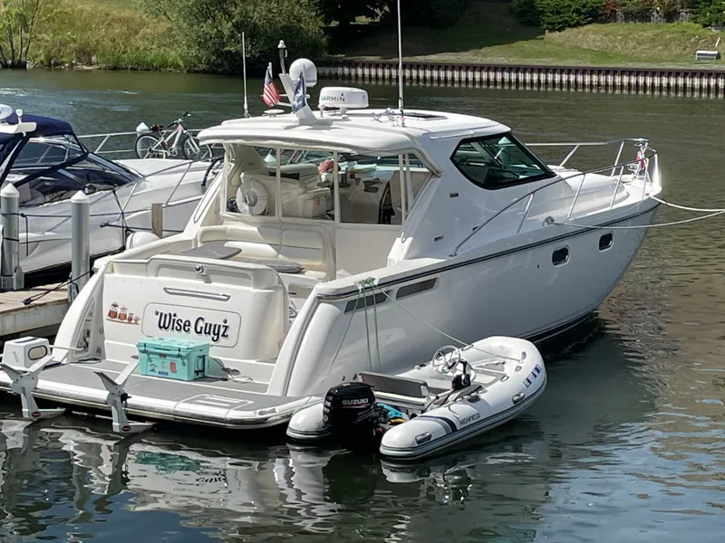 Slide: The Image of Tiara 4300 Sovran 2009 - 1