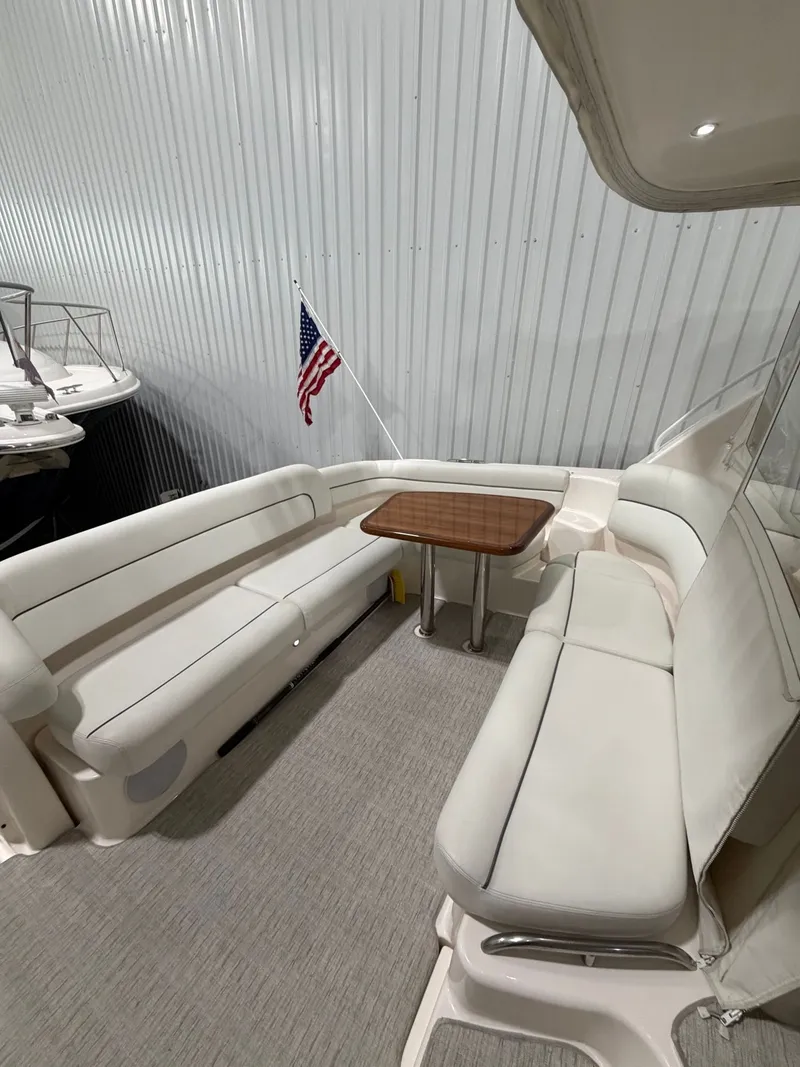 Slide: The Image of Tiara 4300 Sovran 2009 - 31