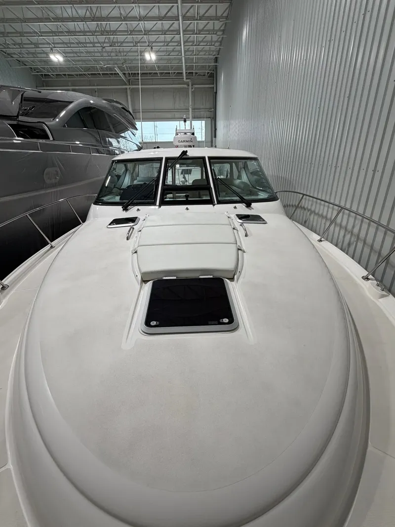 Slide: The Image of Tiara 4300 Sovran 2009 - 34