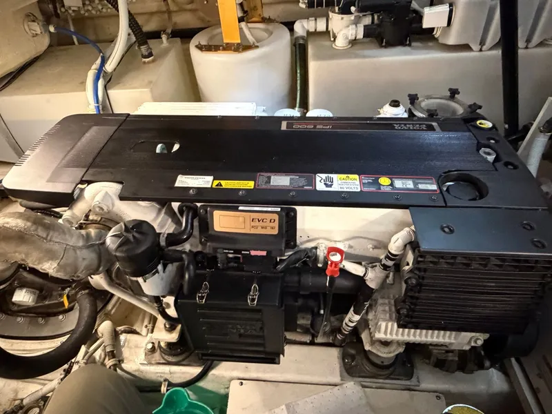 Slide: The Image of Tiara 4300 Sovran 2009 - 39