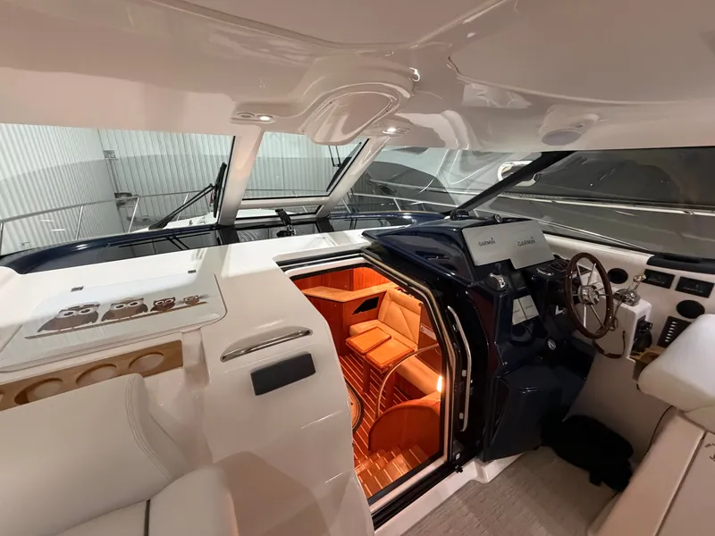 Slide: The Image of Tiara 4300 Sovran 2009 - 51