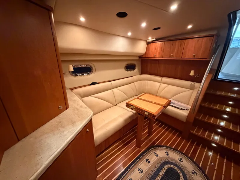 Slide: The Image of Tiara 4300 Sovran 2009 - 65