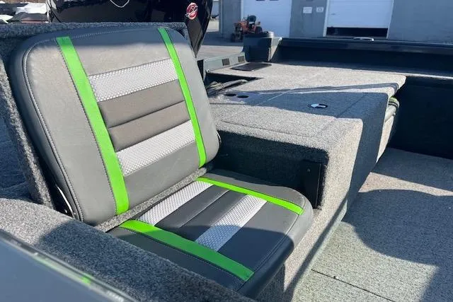 Slide: The Image of 2023 Ranger VS1782SC Reata boat seat with green and gray accents. - 10