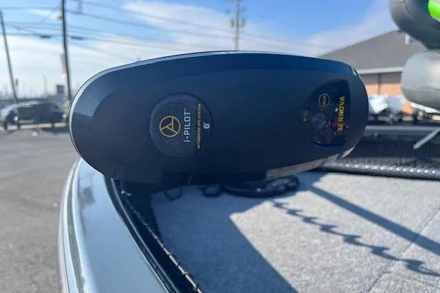 Slide: The Image of 2023 Ranger VS1782SC Reata boat with i-Pilot trolling motor on deck. - 8