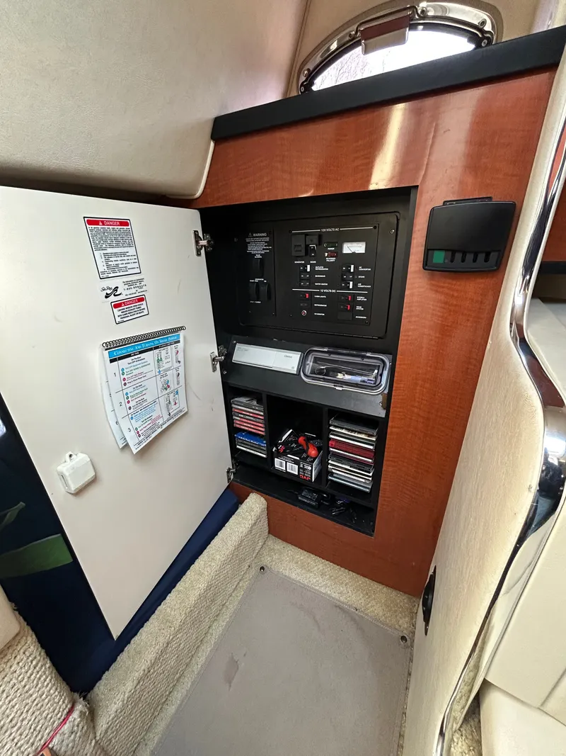 Slide: The Image of Sea Ray Sundancer 280 2005 - 11