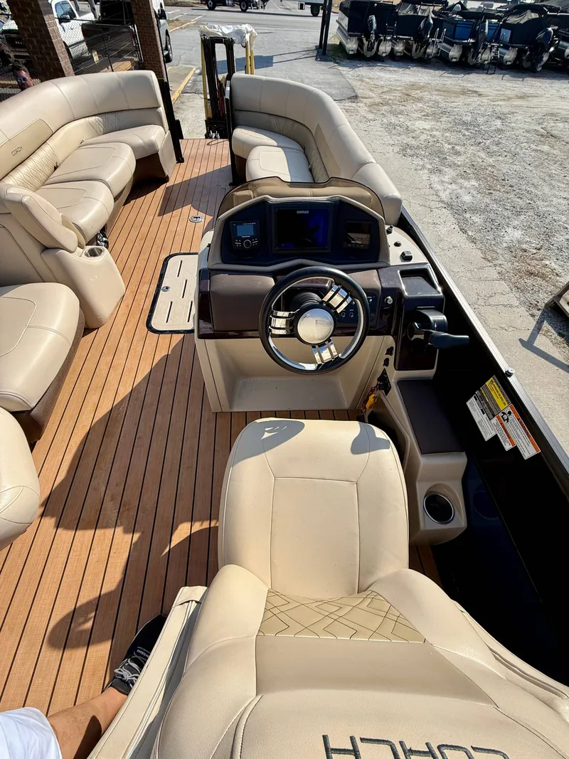 Slide: The Image of Coach Pontoons 250 RL 2018 - 3