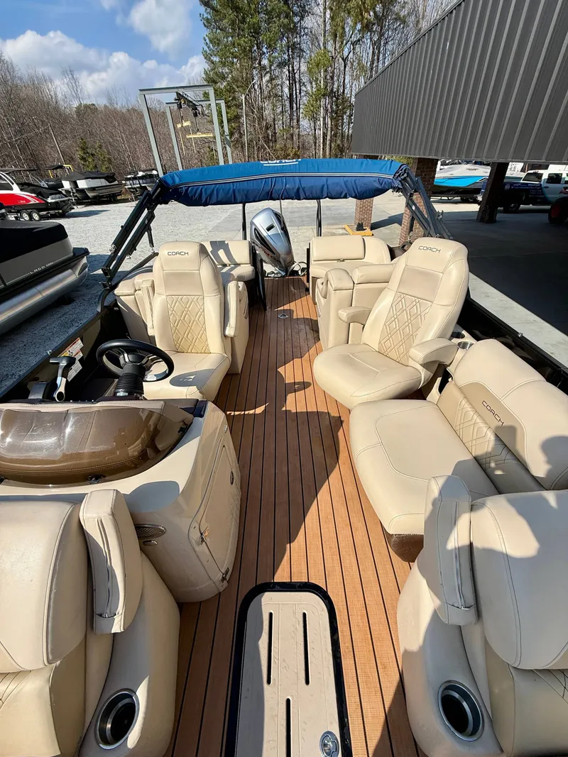 Slide: The Image of Coach Pontoons 250 RL 2018 - 5