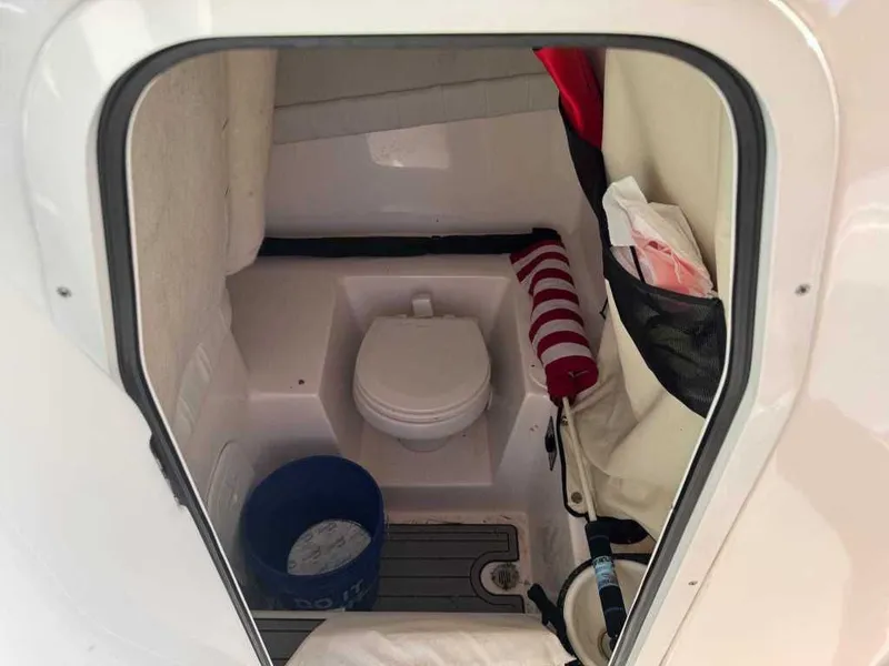 Slide: The Image of Sea Fox 248 Side Console 2024 - 6