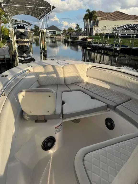 Slide: The Image of Sea Fox 248 Side Console 2024 - 7