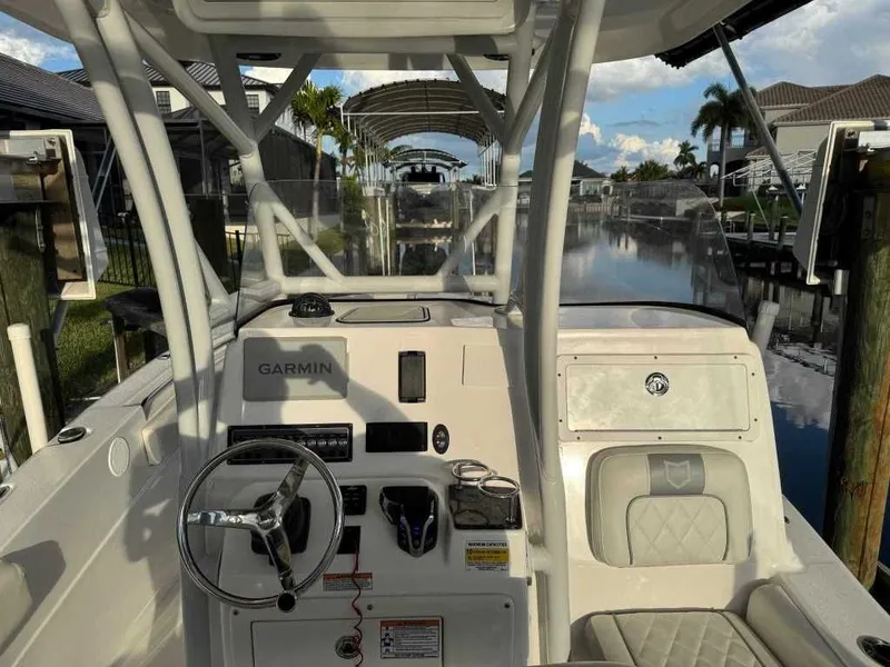 Slide: The Image of Sea Fox 248 Side Console 2024 - 8