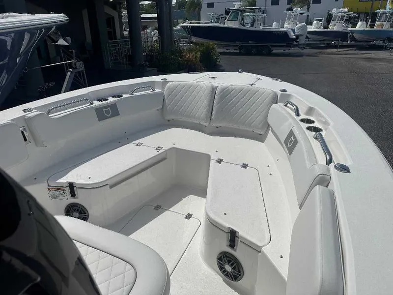 Slide: The Image of Sea Fox 228 Commander 2026 - 3