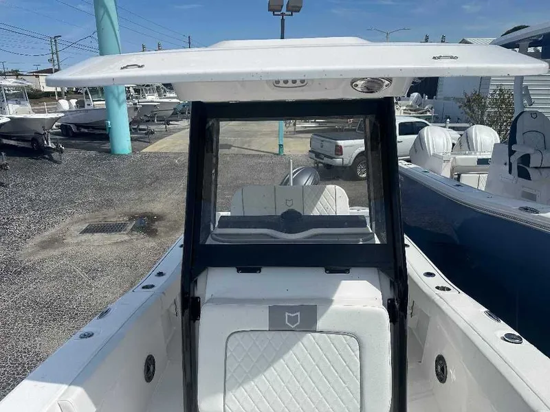 Slide: The Image of Sea Fox 228 Commander 2026 - 4