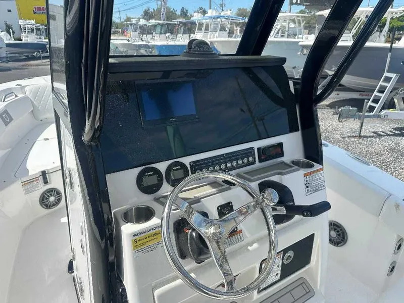 Slide: The Image of Sea Fox 228 Commander 2026 - 8