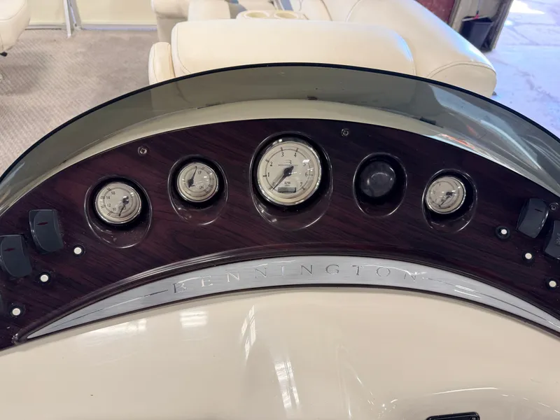 Slide: The Image of Bennington 2275 RL & 75HP Yamaha 4Stroke - $15,995 2005 - 23