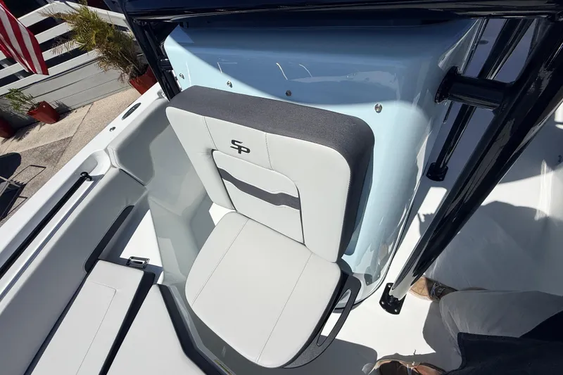 Slide: The Image of 2026 Sea Pro 225FLX Sandbar boat seat with sleek design and SP logo. - 21