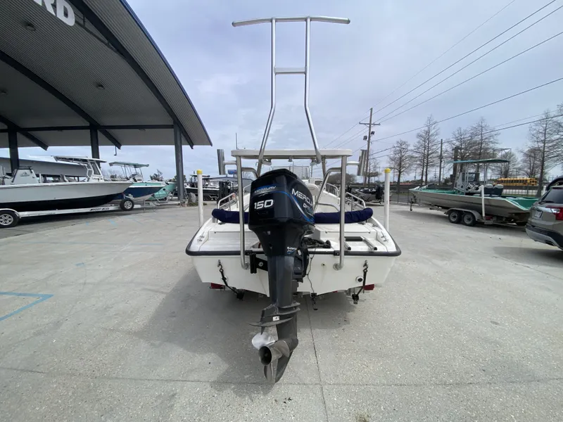 Slide: The Image of Boston Whaler 180 Dauntless 2000 - 11