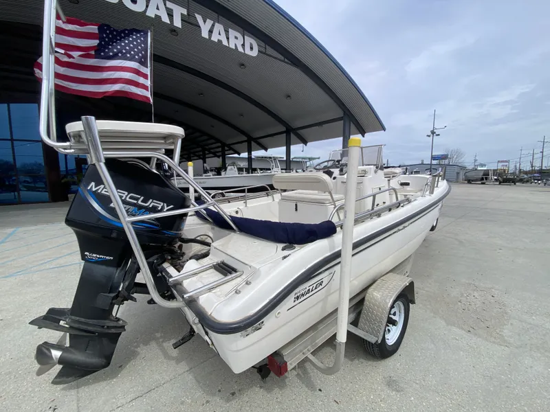 Slide: The Image of Boston Whaler 180 Dauntless 2000 - 4