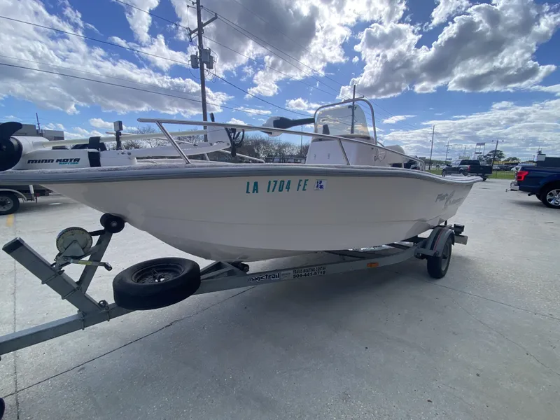 Slide: The Image of Fishmaster 17' Travis Edition 2001 - 10