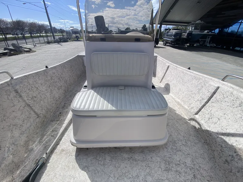 Slide: The Image of Fishmaster 17' Travis Edition 2001 - 6