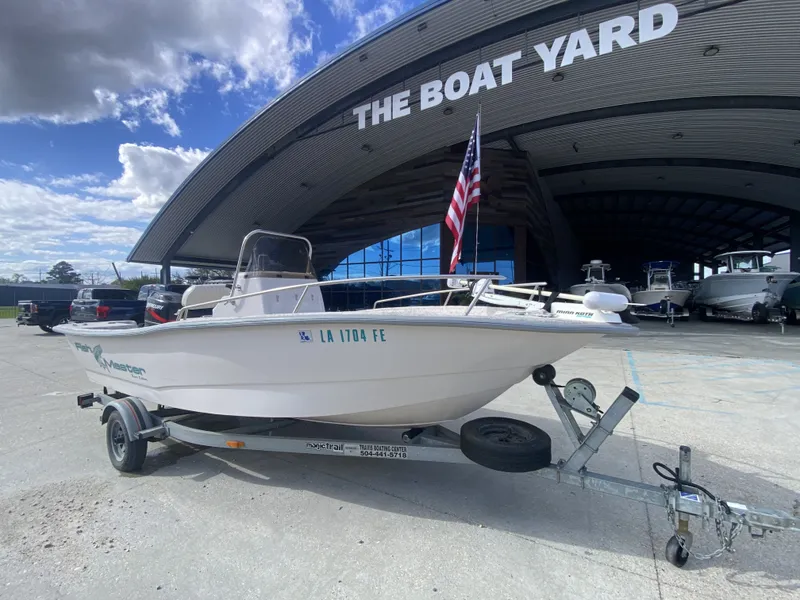 Slide: The Image of Fishmaster 17' Travis Edition 2001 - 8