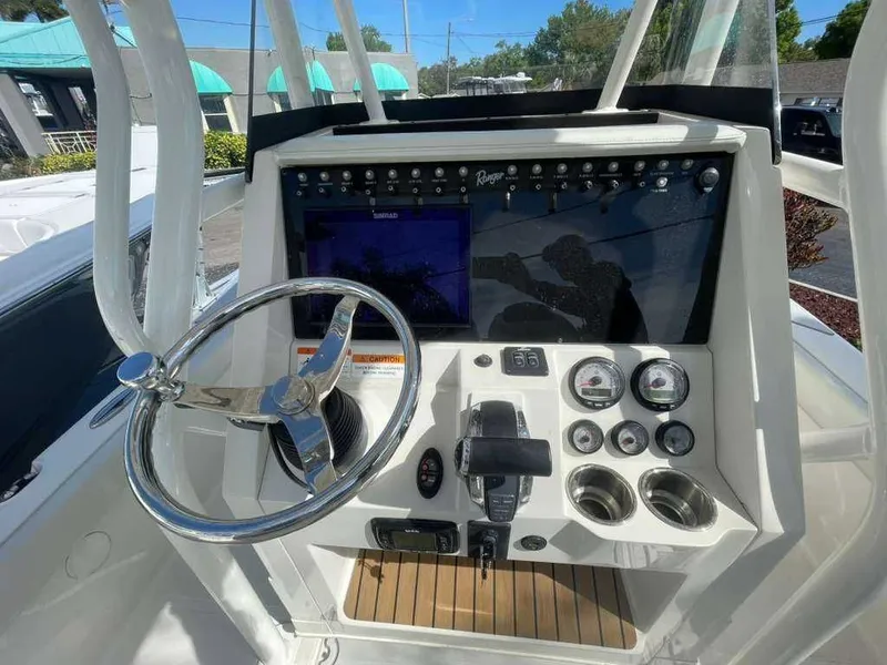 Slide: The Image of Ranger 2350 Bay Ranger 2019 - 5
