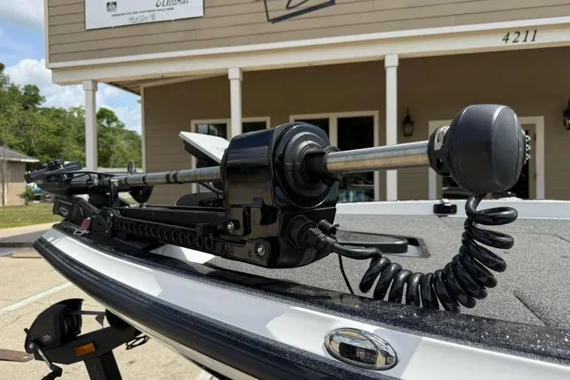 Slide: The Image of 2025 Caymas CX 20 PRO boat with advanced trolling motor setup. - 21
