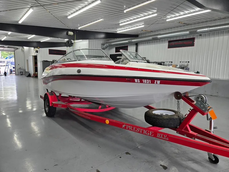 The Image of Crownline Boats 180 BR 2003 - 1