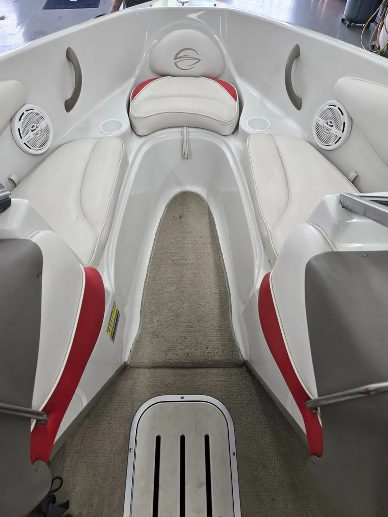 Slide: The Image of Crownline Boats 180 BR 2003 - 10