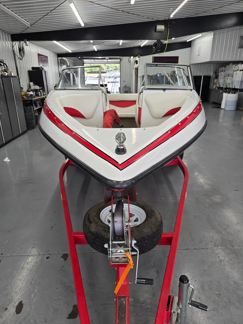 Slide: The Image of Crownline Boats 180 BR 2003 - 2