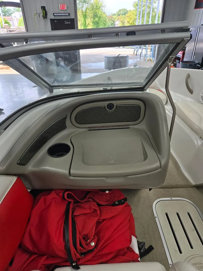 Slide: The Image of Crownline Boats 180 BR 2003 - 7