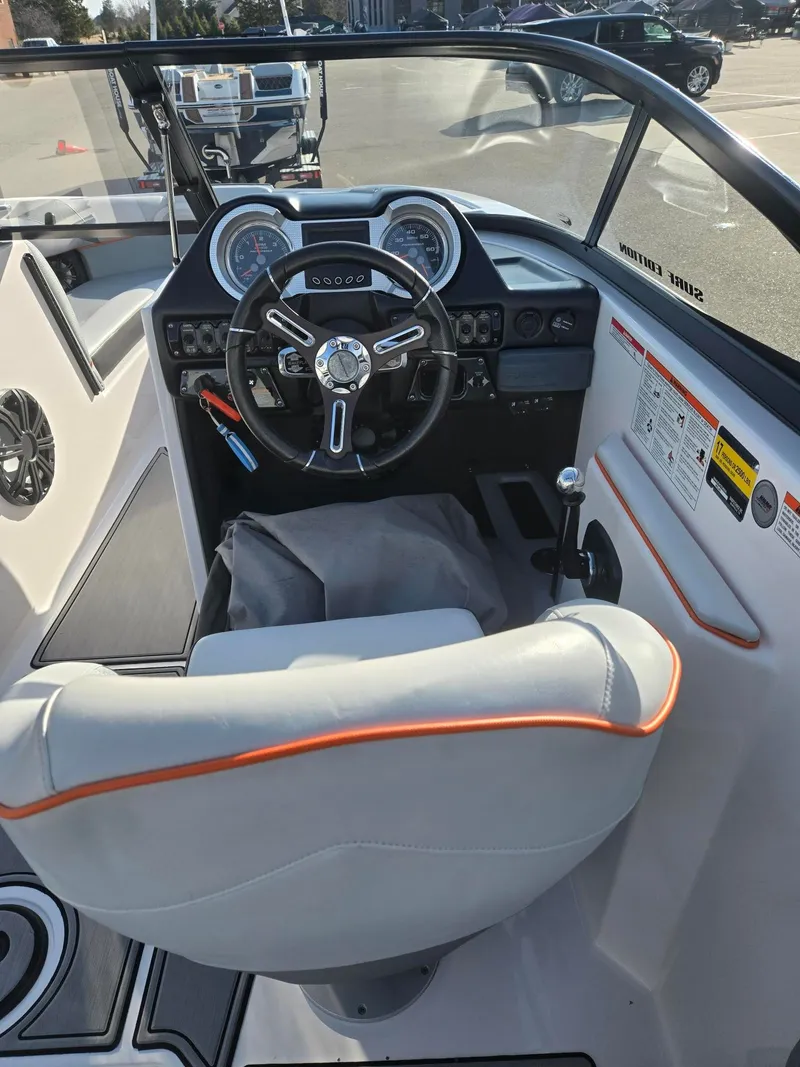 Slide: The Image of Moomba Mojo 2017 - 12