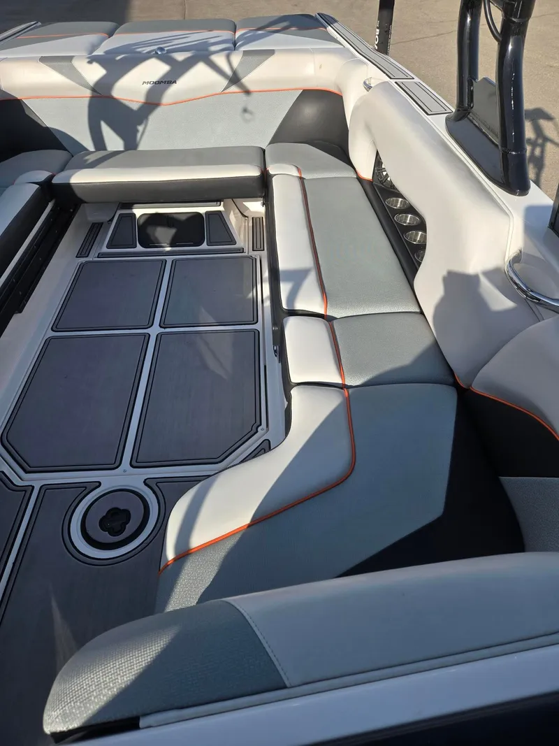 Slide: The Image of Moomba Mojo 2017 - 20