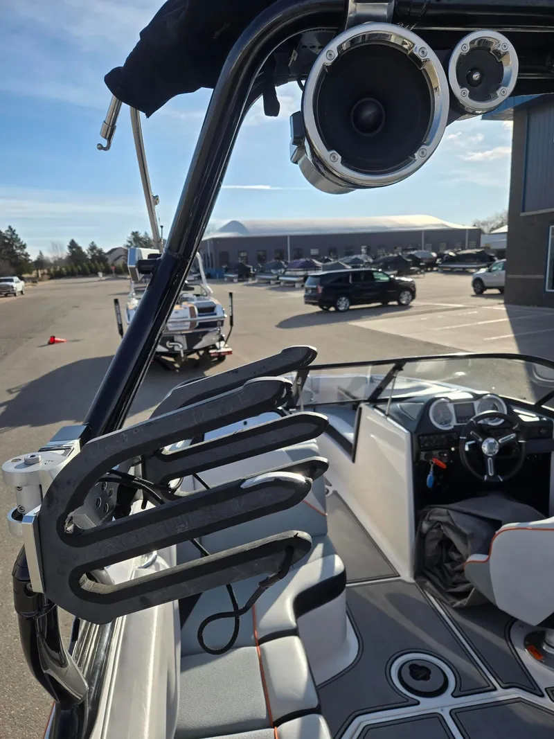 Slide: The Image of Moomba Mojo 2017 - 22