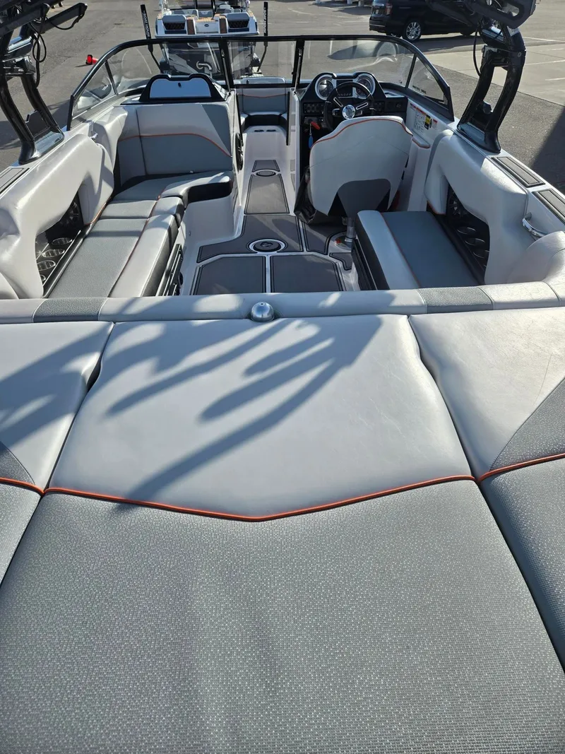 Slide: The Image of Moomba Mojo 2017 - 9