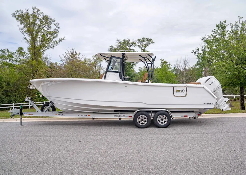 Slide: The Image of Sea Hunt ULTRA 305 CB 2026 - 2