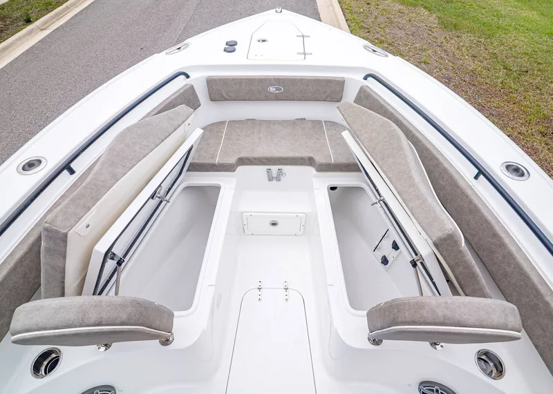 Slide: The Image of Sea Hunt Ultra 265 SE 2026 - 22