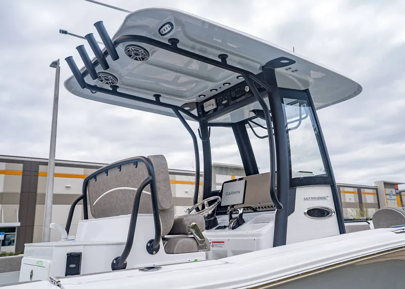 Slide: The Image of Sea Hunt Ultra 265 SE 2026 - 5