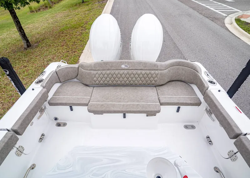 Slide: The Image of Sea Hunt Ultra 265 SE 2026 - 6