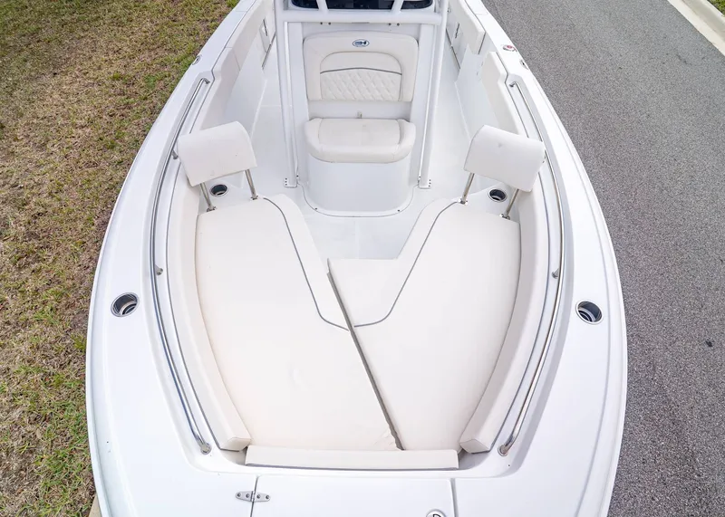 Slide: The Image of Sea Hunt Ultra 229 2026 - 20