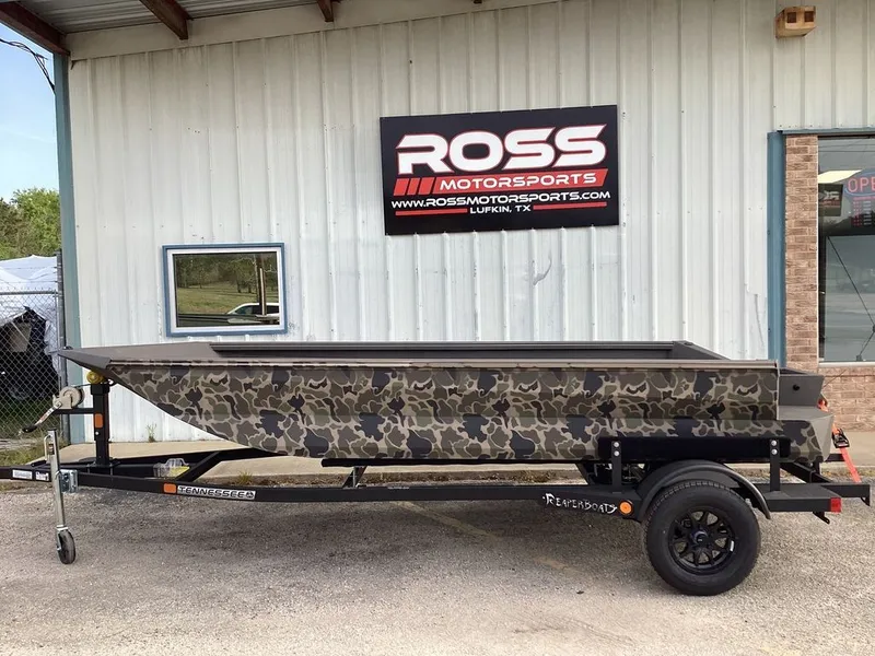 The Image of Reaper 656 boat 2026 with camouflage pattern at Ross Motorsports. - 1