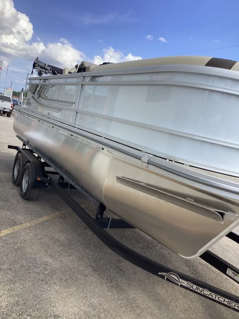 Slide: The Image of SunCatcher Select 22RF 2026 - 10