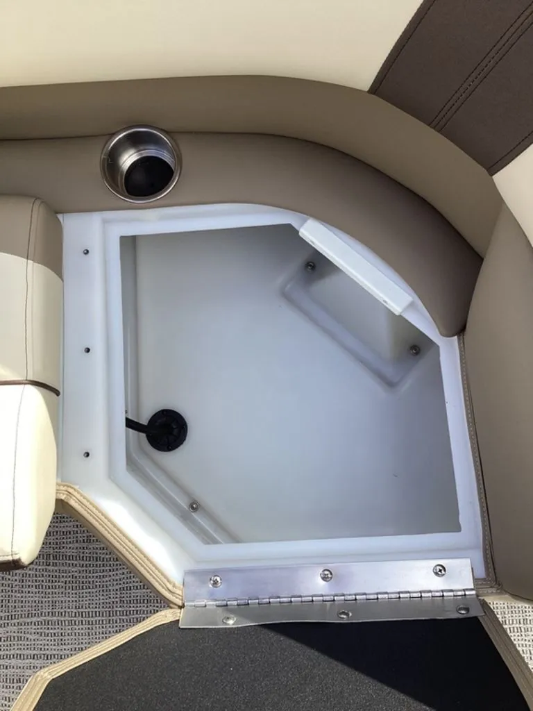 Slide: The Image of SunCatcher Select 22RF 2026 - 17