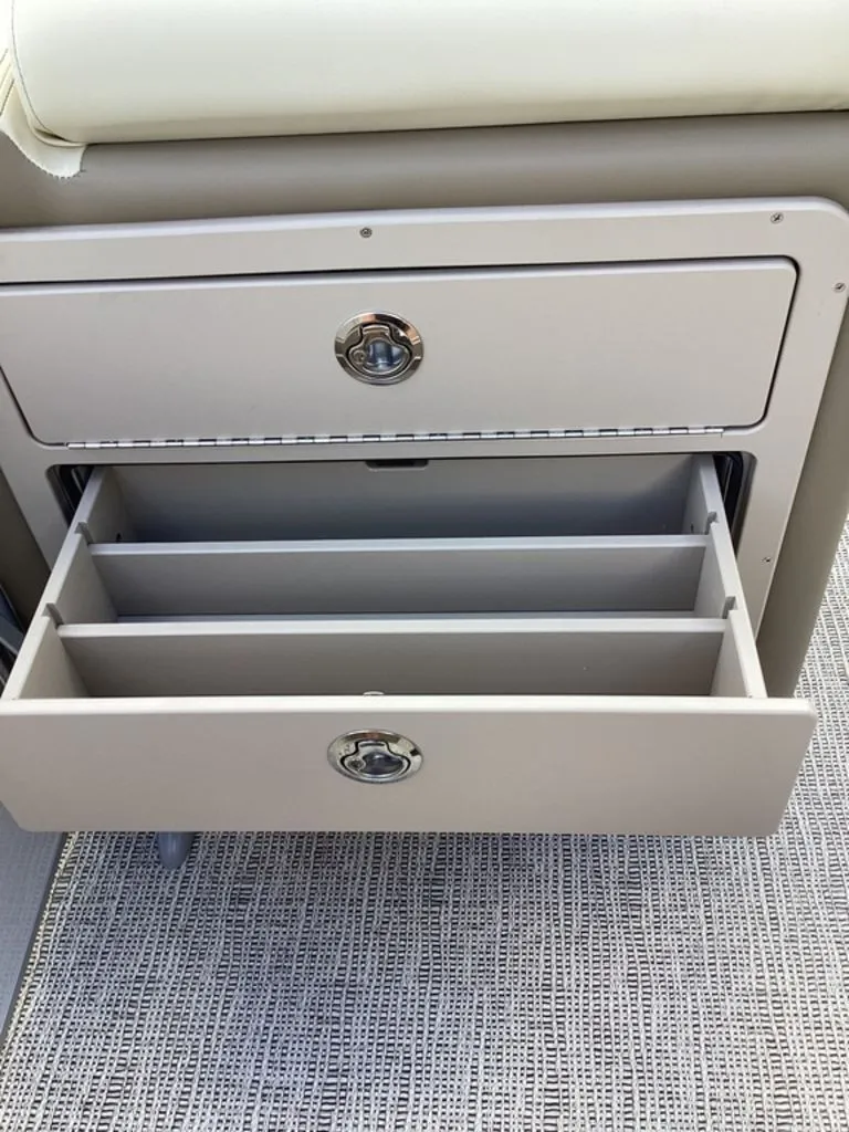 Slide: The Image of SunCatcher Select 22RF 2026 - 26