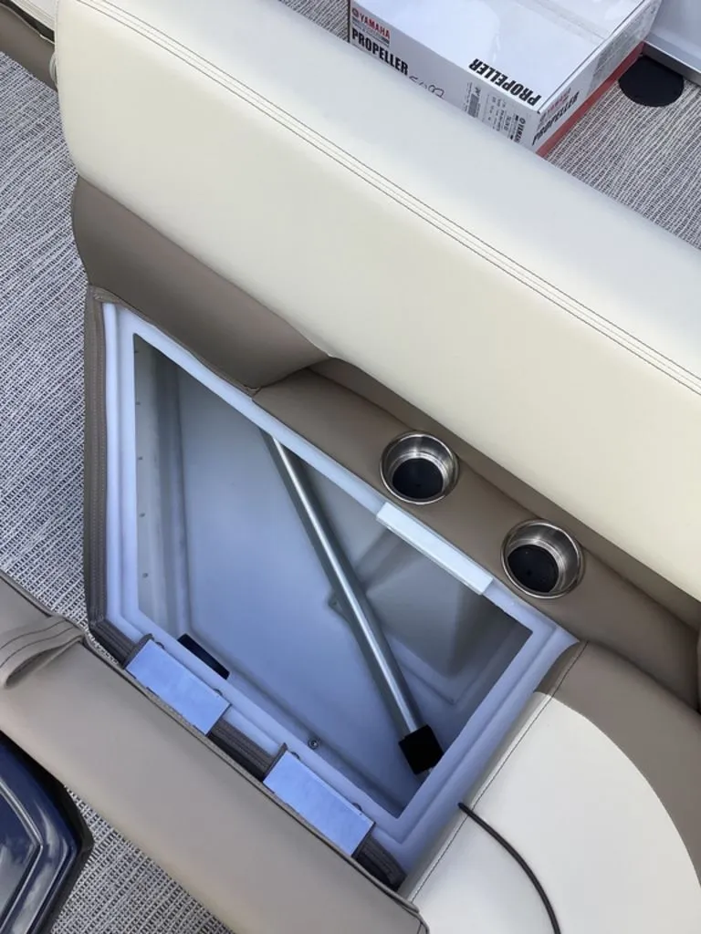 Slide: The Image of SunCatcher Select 22RF 2026 - 30