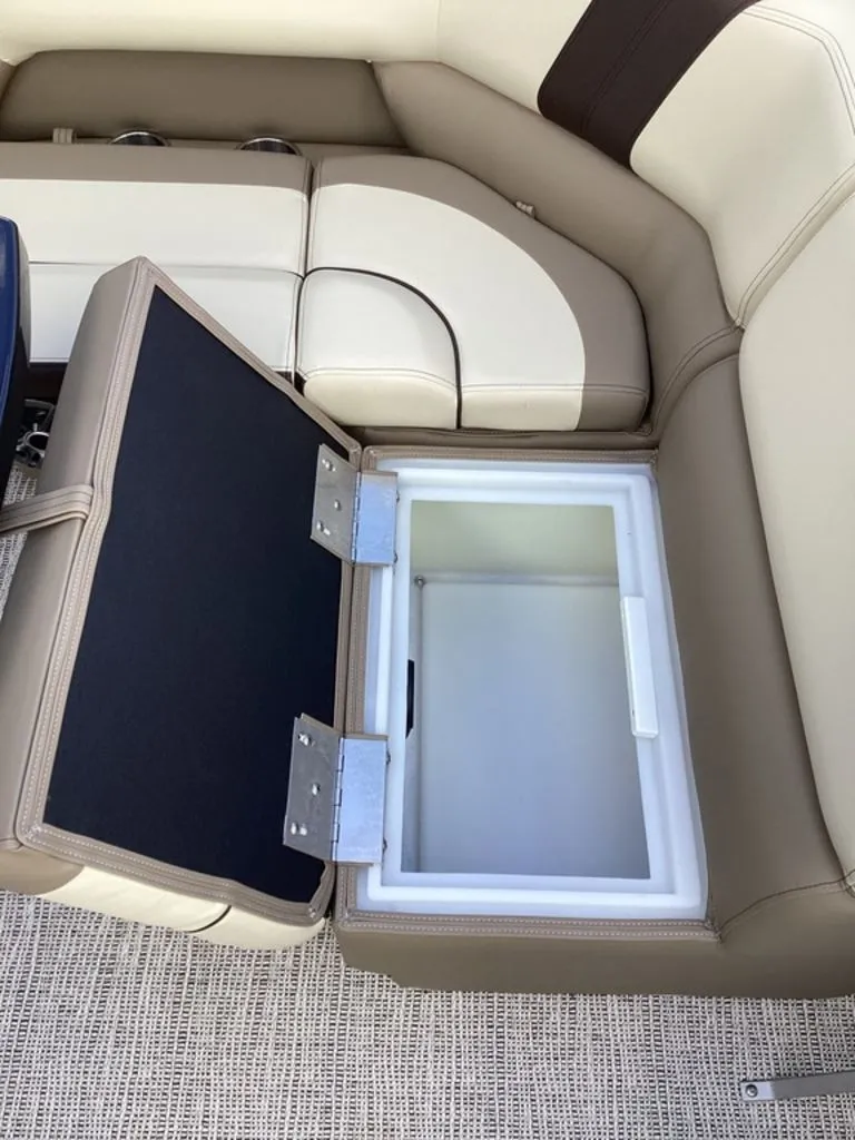 Slide: The Image of SunCatcher Select 22RF 2026 - 32